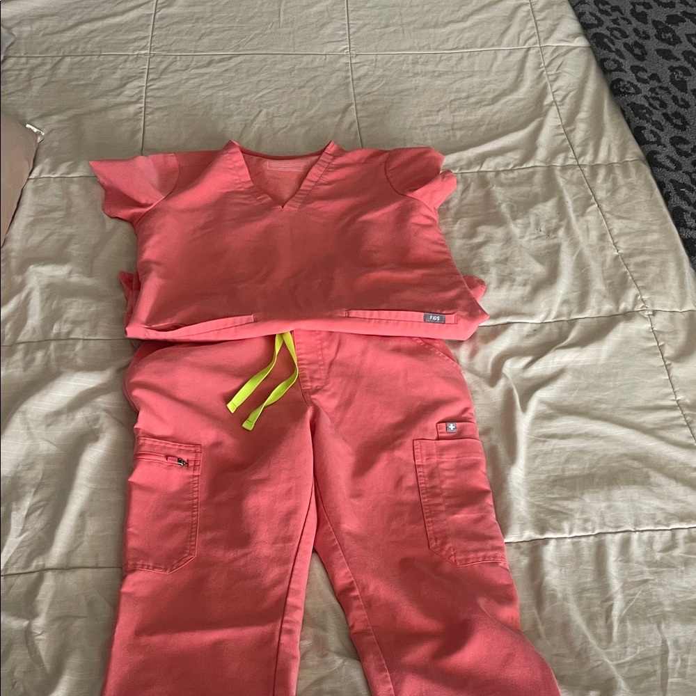 Figs Coral Scrub Set with Neon Yellow Drawstring